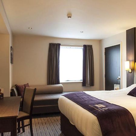 Premier Inn Dundee North ภายนอก รูปภาพ
