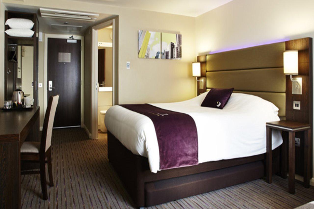 Premier Inn Dundee North ภายนอก รูปภาพ