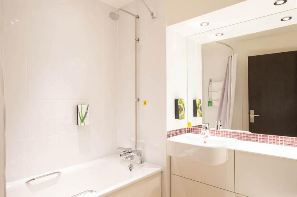 Premier Inn Dundee North ภายนอก รูปภาพ