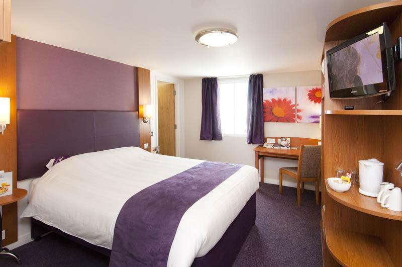 Premier Inn Dundee North ภายนอก รูปภาพ